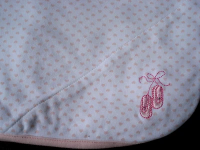 Little Me Infant Manta Blanco Rosa Corazones Bailarina Zapatillas NUEVO Foto 1 de 4