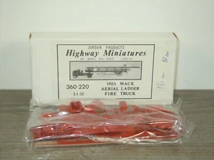 Aerial Ladder Fire Truck - Highway Miniatures - Unbuilt Kit - 1:87 in Box *63378 - Picture 1 of 2