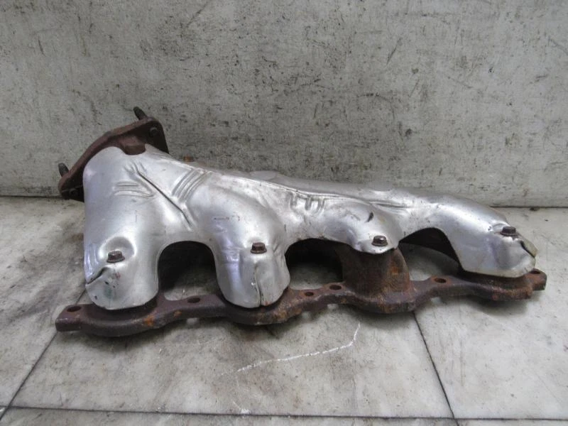 00 01 02 03 04 05 06 07 08 09 10 11 12 13 14 GMC YUKON XL 1500 Exhaust Manifold - Image 1 of 4