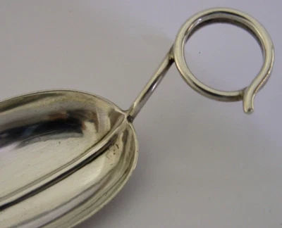 COLHER CADDY FOLHA PRATA ESTERLINA SOBERBA NOVIDADE c1930 ANTIGUIDADE AMERICANA - Imagem 1 de 4