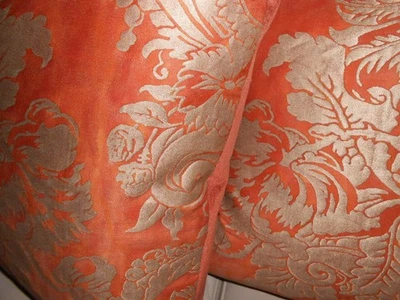 Almohadas de tela Fortuny Dandolo Burnt naranja y dorado plateado + parte posterior de terciopelo nuevo PAR Foto 1 de 4