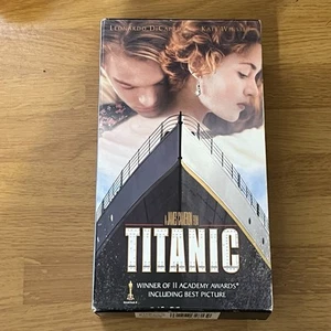 Titanic (VHS, 1999, Collectors Edition) — - Imagen 1 de 3