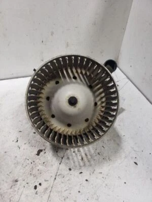 Motor soplador de climatización usado se adapta a: Mazda Tribute 2006 grado A Foto 1 de 3