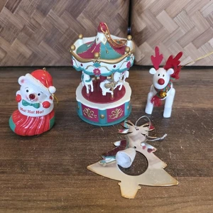 4 Avon Adornos de Navidad Festivo Carrusel Oso En Medias Reno Árbol - Imagen 1 de 11