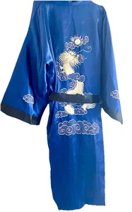 Kimono Japonés Bordado Azul con Dragón Dorado Negro con Dragón Rojo Reversible - Imagen 1 de 11