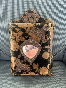 Victorian Antique Velvet Unique Stand Up Photo Album - Picture 1 of 12