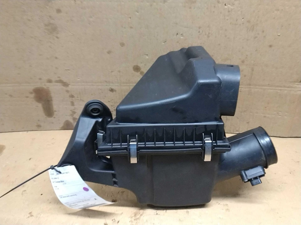 2015 BMW X1 Air Cleaner Assembly OEM 13717588280 Used 112K Mileage Black - Image 1 of 4