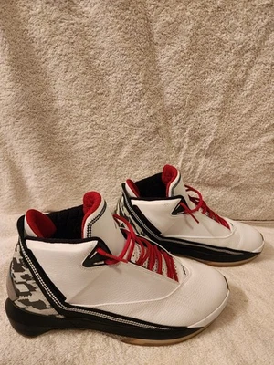 Nike Air Jordan 22 XX2 Blanco/Rojo/Negro Caja Original Y Accesorios Talla 12 Foto 1 de 4