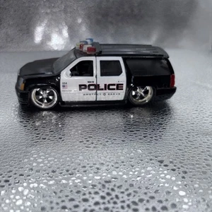 Jada Toys 2007 Cadillac Escalade ESV 1:32 Die Cast Opening Doors, Real... - Picture 1 of 7