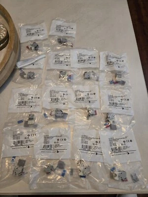 SIEMON MX6-04 / MX604 Lot Of (14) - Image 1 of 2