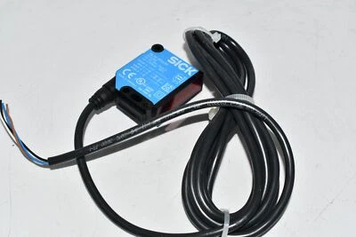 NEW Sick WL11-2P1130 1041386 Retroreflective Photoelectric Sensor, Block Sensor, - Image 1 of 3