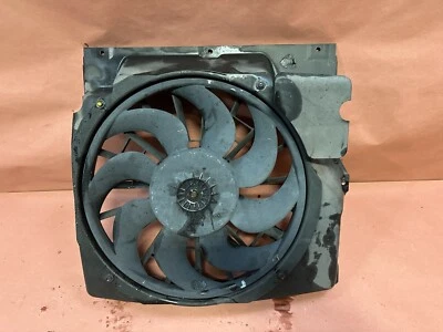 BMW E36 325I M3 M50 2,5 L Motor Radiador Ventilador Hoja OEM 29 k millas Foto 1 de 4
