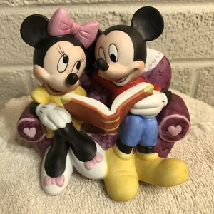 Enesco Mickey And Minnie Music Box Reading Together - Picture 1 of 7
