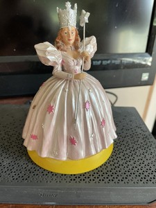 Wizard of Oz Good Witch Glinda with Star Wand Figurine