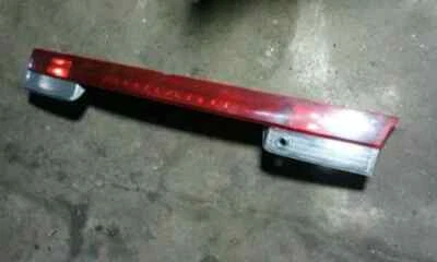 Luz trasera para portón trasero Subaru Legacy II 2.0 GL BD/BG - Imagen 1 de 2