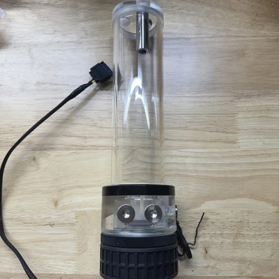 EKWB EK-Quantum Kinetic TBE 300 D5 PWM Pump-Reservoir Combo D-RGB - Acrylic - Image 1 of 2