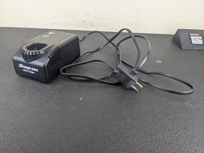 #bm739 Herramientas a Presión CTC772A MicroLitio 7.2 V - 14.4 V 3.0 Amp Cargador de Batería Foto 1 de 4