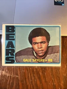Fútbol americano Gale Sayers 1972 Topps #110 Salón de la fama Chicago Bears G-VG rango pliegue - Imagen 1 de 6