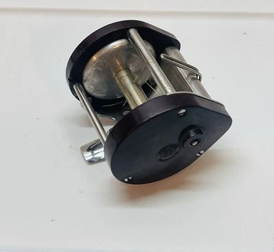 De colección. Carrete de pesca de fundición de cebo-OCEAN CITY-1591 Philadelphia de los años 60-funcionando. Foto 1 de 4