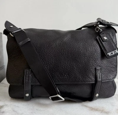 TUMI EAST WEST ALBUQUERQUE BLACK LEATHER MESSENGER PORTABLE BAG Like new! - Изображение 1 из 4