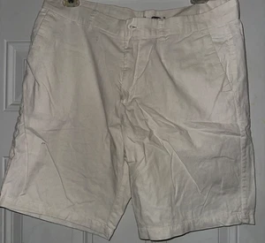 Old Navy Mens Shorts Slim Fit Size 36 White - Picture 1 of 9