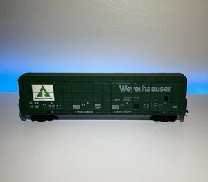Life-Like HO Scale Weyerhaeuser Lunx 4687 Thrall Door Boxcar #08985 - Picture 1 of 6
