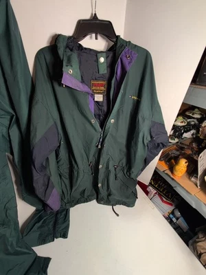  Conjunto de traje de lluvia Stearns Dry Wear verde/púrpura para hombre material medio pesado  Foto 1 de 4