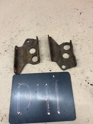 1967 1972 FORD TRUCK F100 F250 F350 POWER BRAKE BOOSTER MASTER CYLINDER BRACKETS - Image 1 of 4