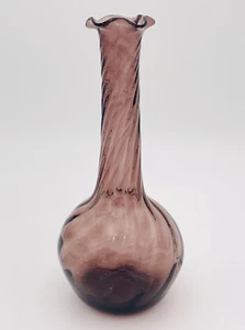 Hand Blown Amethyst Purple Swirled Glass Vase 9 3/4” Ruffled Edge Beautiful - Bild 1 von 6