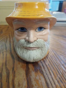 Vintage Bärtiger Fischer Bierkrug oder Kaffee Keramik Fischgriff detailliertes Gesicht - Bild 1 von 9
