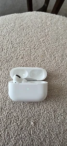 Apple AirPods Pro Charging Case and left side Earbuds Genuine A2190 - Photo 1 sur 8