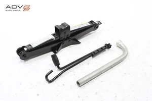 2018 - 2024 VOLKSWAGEN TIGUAN EMERGENCY SPARE WHEEL JACK & TOOLS OEM - Foto 1 di 10