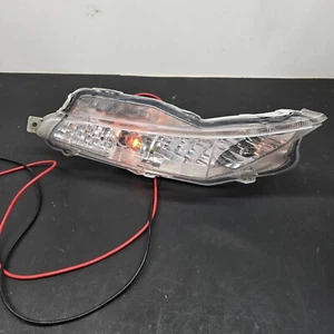 OEM 2015 - 2017 Toyota Camry Halogen Turn Signal Light (Left/Driver) - Picture 1 of 10
