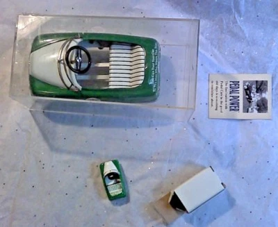 PEDAL CAR BANK 1997 TEXACO FELIZ FIESTA NAVIDAD FUNDIDO A PRESIÓN con adorno 07125 Foto 1 de 4