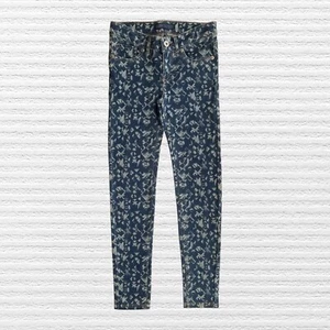 New Levi's Girls Super Skinny Stretch Chambray Jeans Geometric Blue Sizes 7R 8R - Picture 1 of 11