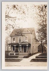RPPC Victorian House in United States c1910s Postkarte - Bild 1 von 2