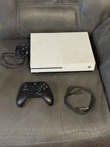 Microsoft Xbox One S 1TB Heimkonsole - Weiß - Bundle mit 3 Spielen - Bild 1 von 6