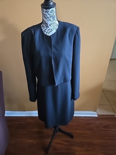 VETEMENTS Giacca bianca e nera con abito combinato Liz Claiborne