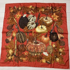 HERMES Scarf Carre 90 silk CITROUILLES ET COLOQUINTES made in France 76 - Picture 1 of 11