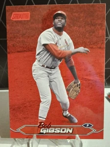 2024 Topps Stadium Club Bob Gibson #202 lamina rossa - Foto 1 di 2