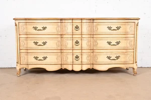 John Widdicomb French Provincial Louis XV Triple Dresser or Credenza, 1950s - Picture 1 of 11