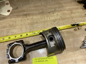 1987-1996 MITSUBISHI MIGHTY MAX 3.0 PISTON WITH ROD - Picture 1 of 12