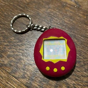 Tamagotchi Bandai Virtual Electronic Pet 1997 Vintage Toy Key Chain Game - Picture 1 of 5