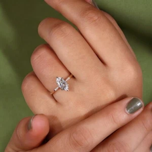 Anello di Fidanzamento 1,30 Ct IGI Coltivato in Laboratorio Taglio Marquise D... - Foto 1 di 12