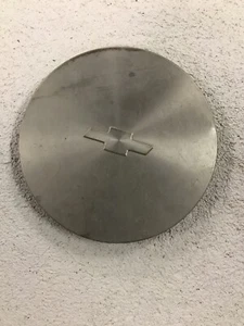 Pre-Owned-Chevy Venture Wheel Center Cap. PART # 9593128 97 98 99 00 01 02 03 04 - Picture 1 of 4
