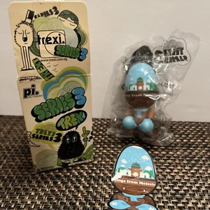 Trexi Series 3 Greetings from Molestown by DGPH OK Brown Blue 3" Winter - Picture 1 of 6