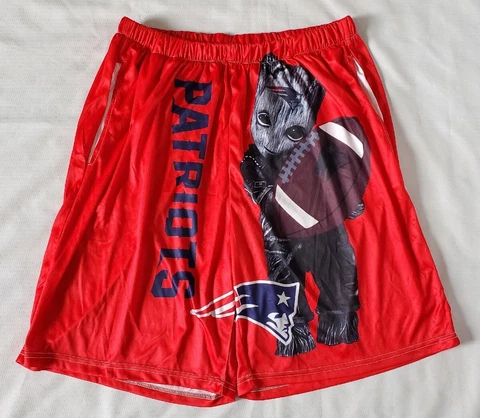 New England Patriots Groot Shorts Mens 30x9 Red Elastic Waist NFL Football Cover