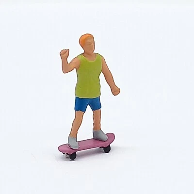 Model Power Figure Skateboarder Boy On A Skateboard - OO/HO - (Unused) Mint Cond - Image 1 of 4
