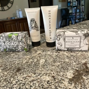 Beekman Handcreme & 9 Oz Seife - Ylang Ylang Tuberose & Arcadia - Neu - Bild 1 von 3