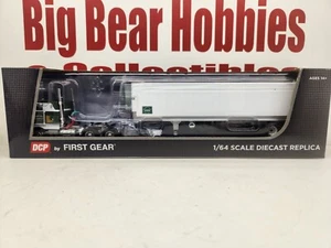 New 1/64 DCP #60-1429 Midwest Coast Transport 352 Peterbilt W/Vintage Reefer Trl - Picture 1 of 8